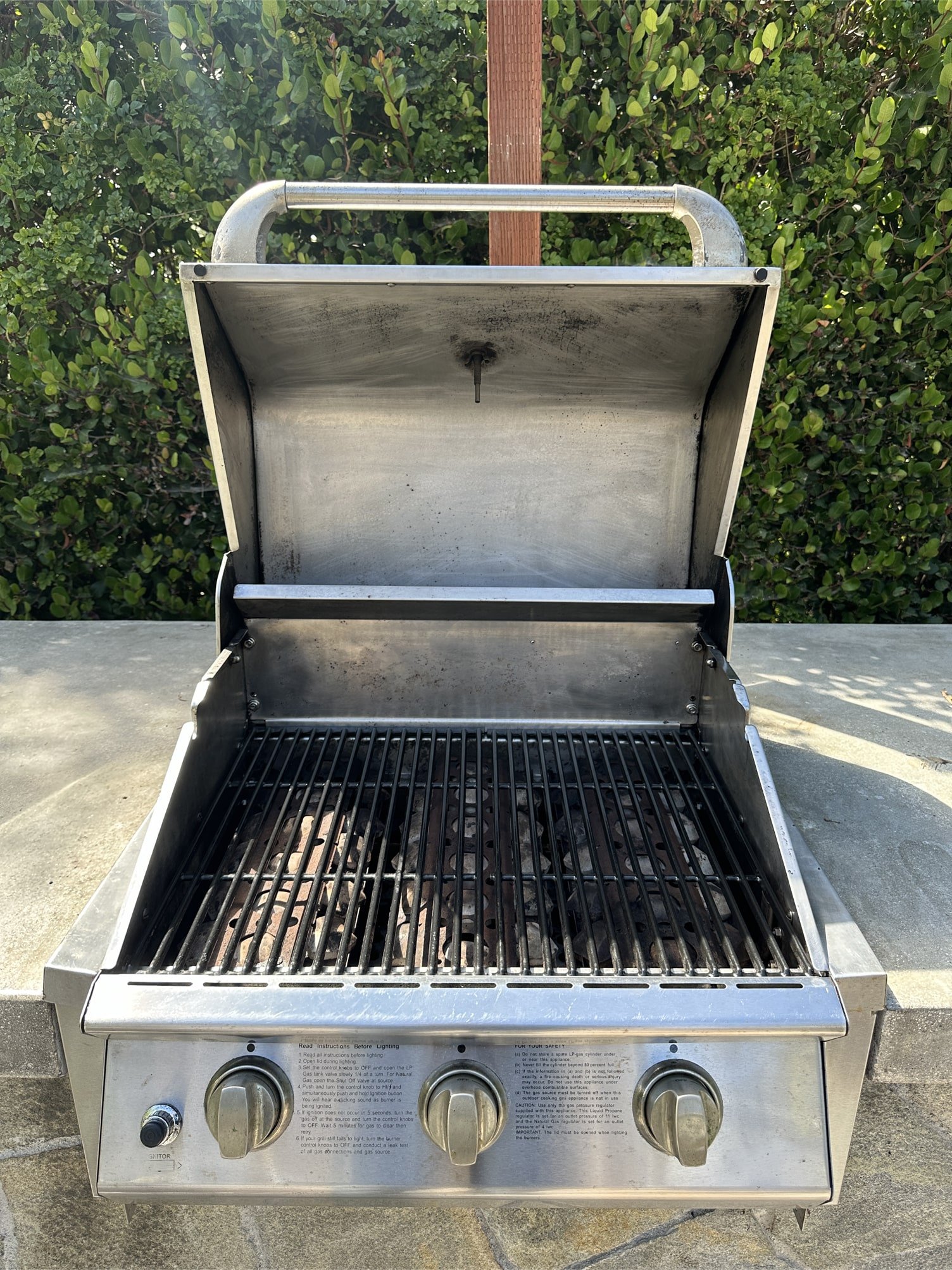 Cleaned burners and polished grates after professional BBQ servicing